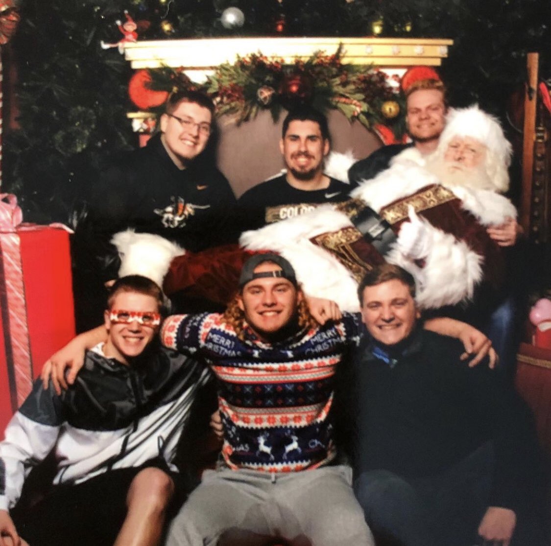 HestonPaige's tweet photo. Had to take proper precautions in order to protect Santa and make sure that he was able to spread Christmas cheer across the world. Year 5 of Santa pictures. #SantaTaskForce #RonaWontGetSanta https://t.co/SjB2dKbRWK