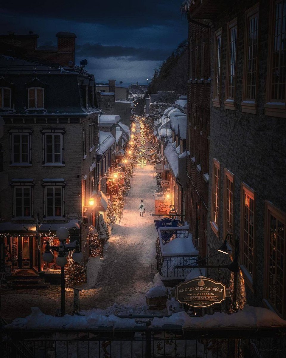 'Twas the night before Christmas...🎅

🌍 Quebec, Canada 
📸 <a href="/mindz/">Mindz App</a>.eye