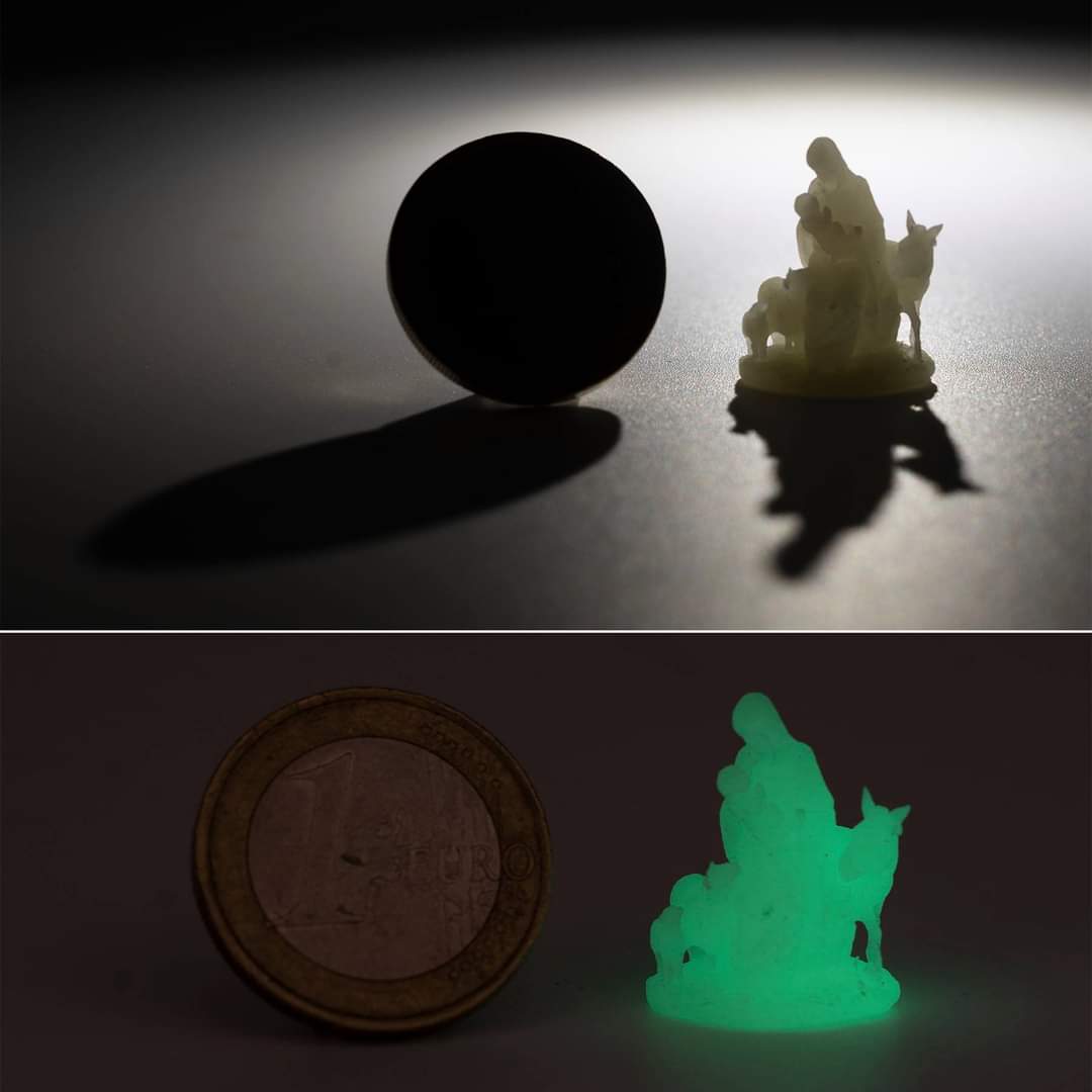 From the PicoFab #3dprinter team, Happy Holidays!
Nativity 3D file from <a href="/MyMiniFactory/">MyMiniFactory</a>, 3D Printed with #harzLabs #Resins Art Glow resin.
#3Dprinting #3D #makers #MerryChristmas2020 #BuonNatale