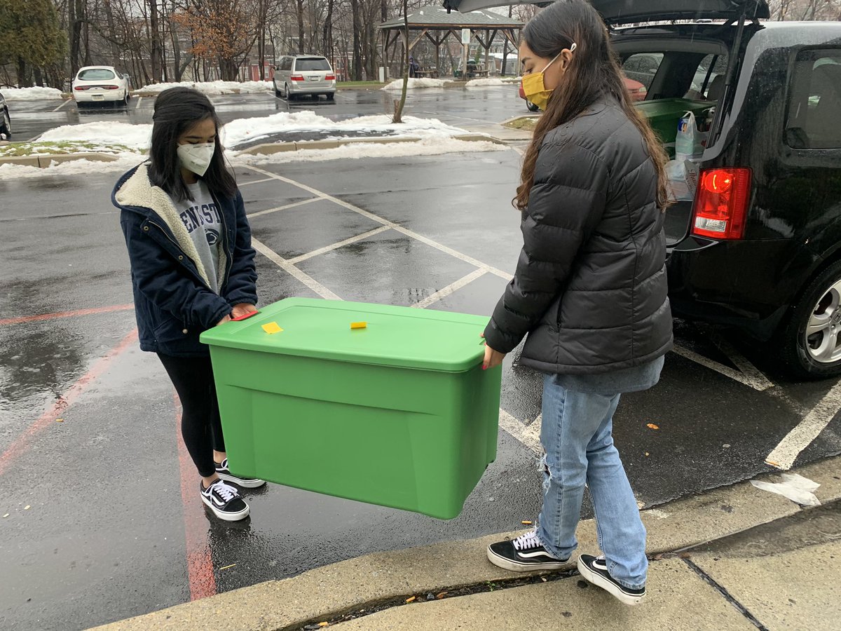 cvpadproject's tweet photo. 260 packages of sanitary products donated to the Greater Harrisburg YWCA! thank you to everyone who donated! @cumberlink @FlyCVEagles @CVSDnews @martrobin @LeitzellCVHS @PadProject_PSU https://t.co/oNWoE3mW5b