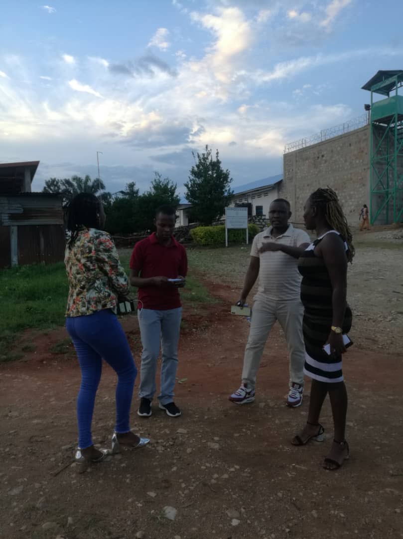 #FêterNoëlàlaMaison. Que c'est bon de respirer l'air de la liberté. #iwacuinfo