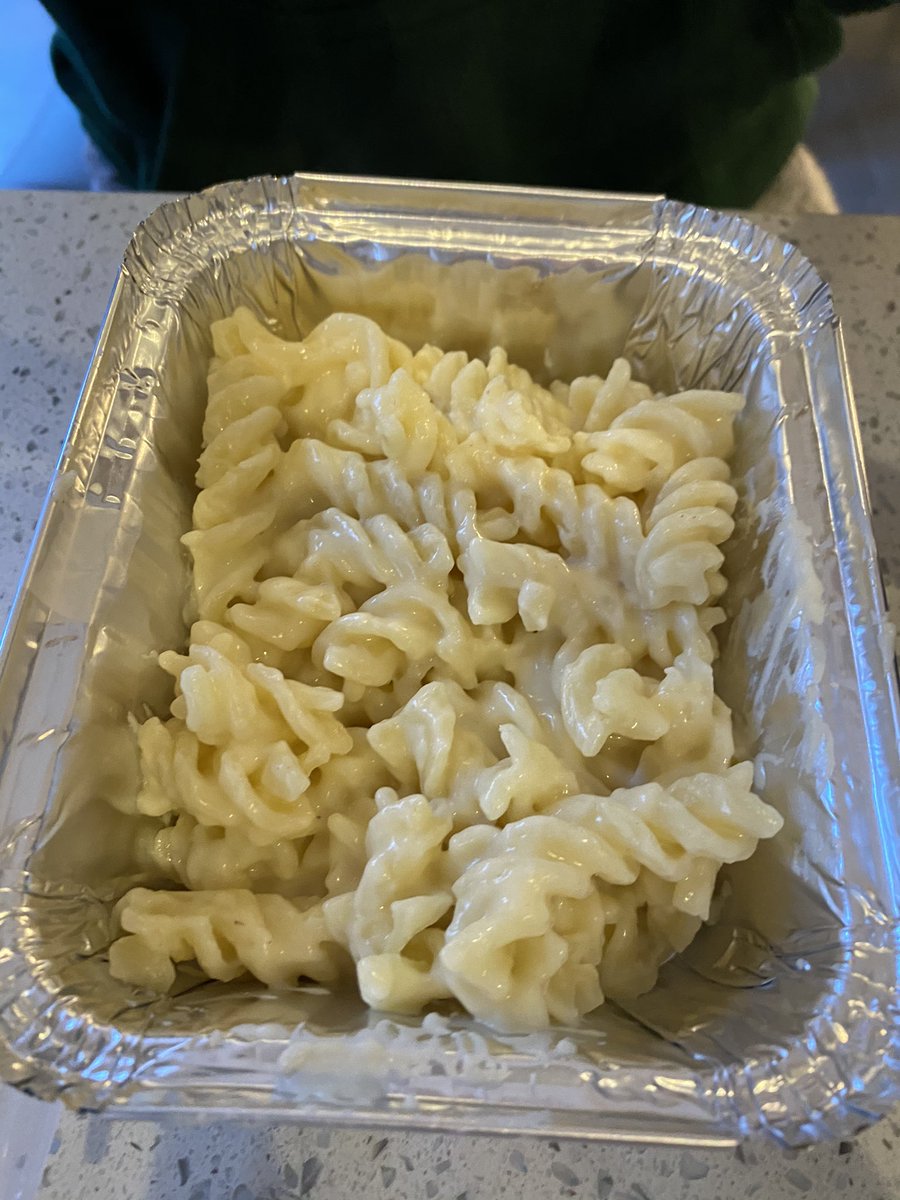 DrSdeG's tweet photo. Fed as many drivers as we could from my kitchen. As my wonderful girls said, you can't have @ComeFromAwayUK as your favourite musical and not invoke the Gander spirit when needed. 

Thanks to my lovely neighbours for helping deliver.  

Hope we made their day a bit better. https://t.co/4QzSOjAmWk