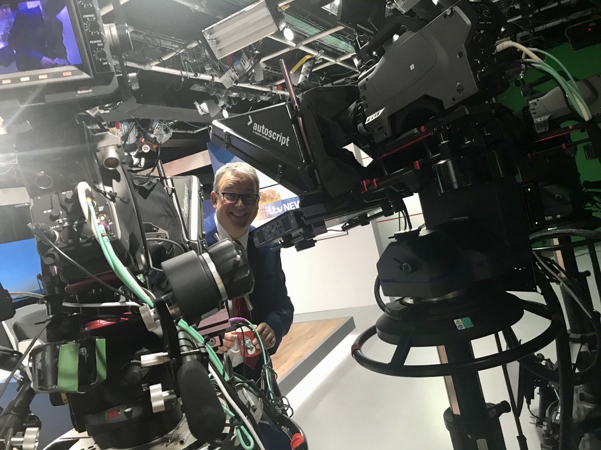 markwittyitv's tweet photo. ⁦@itvcalendar⁩ Xmas Eve bulletin brought to you by the people you don’t see and the ones you do ! Merry Christmas from ⁦@RICH_HUTT0N⁩ ⁦@duncanwooditv⁩ ⁦@katieoscroftitv⁩ ⁦@astridquinn_⁩ ⁦@JournoSamCasey⁩ ⁦@OtisHolmes⁩ ⁦@ipeteh⁩ https://t.co/4x3aw9VyWw