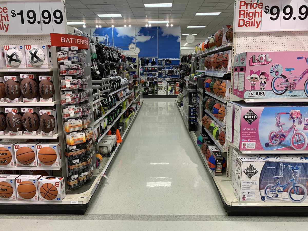 I am so impressed with the BRAND this morning! The 23rd is a top 5 toughest days in retail for sure. @TylerSchulteTGT <a href="/JenLellig/">Jen Lellig</a> @Rachael10488657 you nailed it as always🎄♥️🎁🎯 <a href="/Le_Hulett/">Leandra Hulett</a> <a href="/stevecrawford22/">steve crawford</a> <a href="/brittrader_TGT/">Brittney Rader</a> @PaigeWatson_TGT @Samantha_TGT <a href="/RobSpringer/">Rob Springer</a> @TargetTess