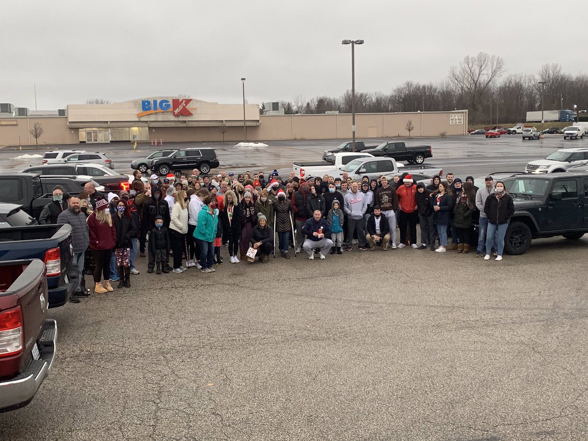 What a morning it was for so many! Thank you to everyone that was apart of the H2O Foundation this year making an unforgettable Christmas for 56 local families! Always remember- Have Heart, Have Hope = Opportunity #MERRYCHRISTMAS