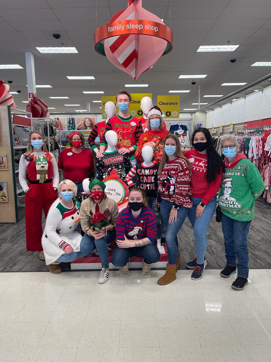 This team has been bringing the joy all season long! Happy Holidays from T2223🌲☃️ <a href="/JenHatlevig/">Jennifer Hatlevig</a>