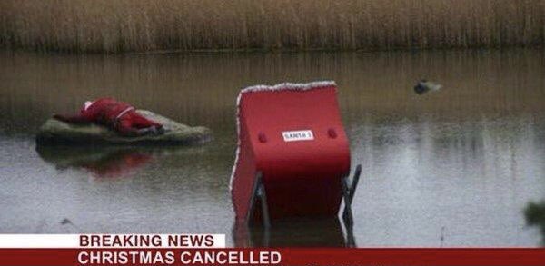 TheGarlic2's tweet photo. Santa’s sleigh crashes into the wilderness after Christmas spirit drops to 0% due to dodgy brexit deal being announced #Christmas  #BrexitDeal #RejoinEU https://t.co/b0ygGSA6t7