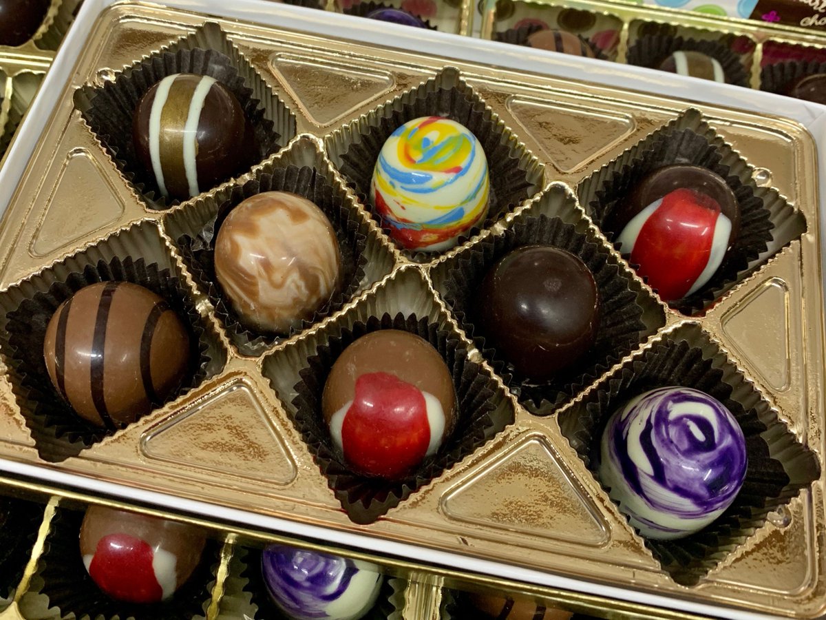 It's not too late...to give the gift of chocolate! - mailchi.mp/jomartchocolat…