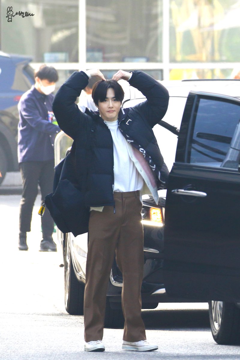 𝐌𝐞𝐫𝐫𝐲 𝐂𝐡𝐫𝐢𝐬𝐭𝐦𝐚𝐬~*🎄⭐🎁
귀여운 토끼 하트 🐰♥️♥️♥️

#SUHO #수호 #スホ #金俊勉 #김준면 #면토끼