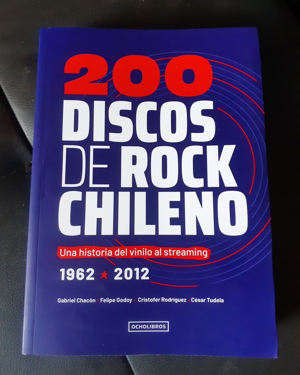 Gracias a toda la audiencia de #SomosSoloRuido,  a quienes tuitean y a quienes nos escuchan en silencio. Que tengan linda noche y a cuidarse!!
El martes estaremos regalando este librazo <a href="/DiscosRockCL/">200 Discos de Rock CL</a> ... gran selección del rock chileno!!