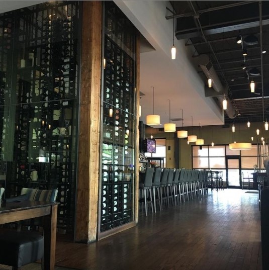 Tavern_MFarms's tweet photo. The best way to celebrate the holiday is with good eats and a great glass of wine ...we are just saying! Join us for lunch to kick off the festivities🍷🍴 

#kclocal #kcchristmaseve https://t.co/d3l3yStv7E