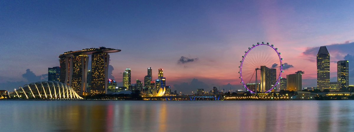 VisitSG_UK's tweet photo. RT and tag who you want to go to #VisitSingapore with as soon as we can! Hint hint ๐ Maybe youโll have a surprise under the tree tomorrow (fingers crossed emoji) #ChristmasEve #Seeyouinabit https://t.co/Ncczt0KBgF