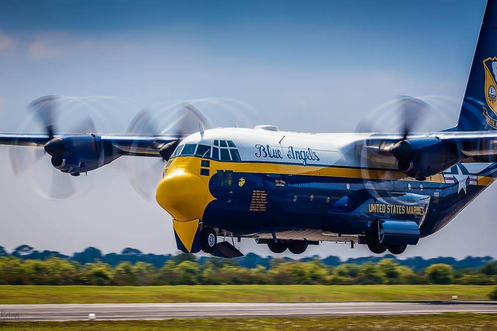 PringPhotograph's tweet photo. @gearupflapsup Merry Christmas Katie.... I rode in the back of Fat Albert at Melbourne airshow 2016! Hope the hairline gets better soon.... Thank you again for the ride https://t.co/03viASBcVg