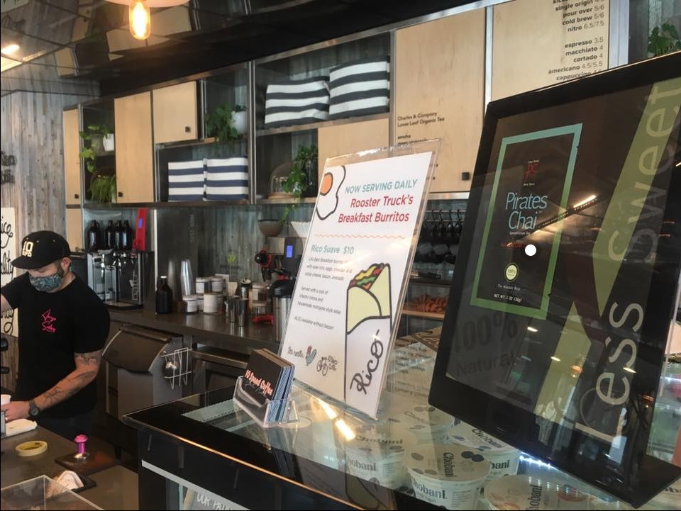 pirateschai's tweet photo. 10 Speed Coffee now has Pirates Matcha Chai Latte! 20th St &amp; Santa Monica Bl. Westside! #pirateschai #piratematcha https://t.co/EfAyURyf9R