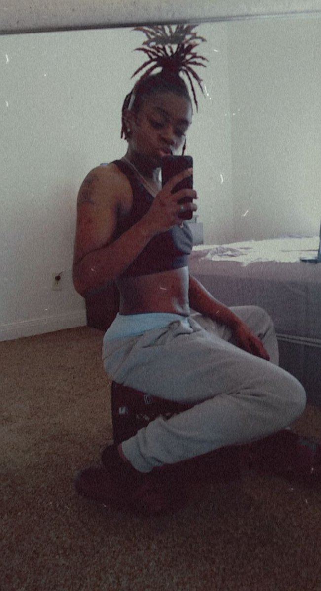 youngLean247 tweet picture