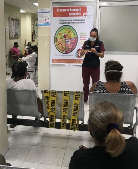 Salud_Guayas's tweet photo. #ActivadosPorLaSalud | Técnicos de Atención Primaria en Salud (TAPS), socializan temas educomunicacionales a usuarios de #Vergeles #Pascuales y #BastiónPopular con el fin de prevenir enfermedades. #PrevenciónEsSalud https://t.co/1wnbw8BFqG
