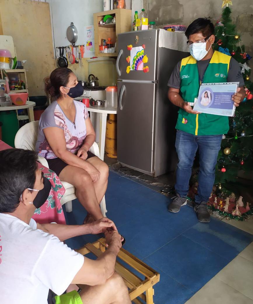 Salud_Guayas's tweet photo. #ActivadosPorLaSalud | Técnicos de Atención Primaria en Salud (TAPS), socializan temas educomunicacionales a usuarios de #Vergeles #Pascuales y #BastiónPopular con el fin de prevenir enfermedades. #PrevenciónEsSalud https://t.co/1wnbw8BFqG