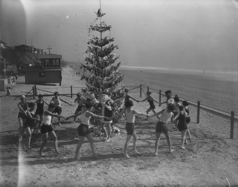 People celebrating Christmas at Long Beach in California, in 1923.