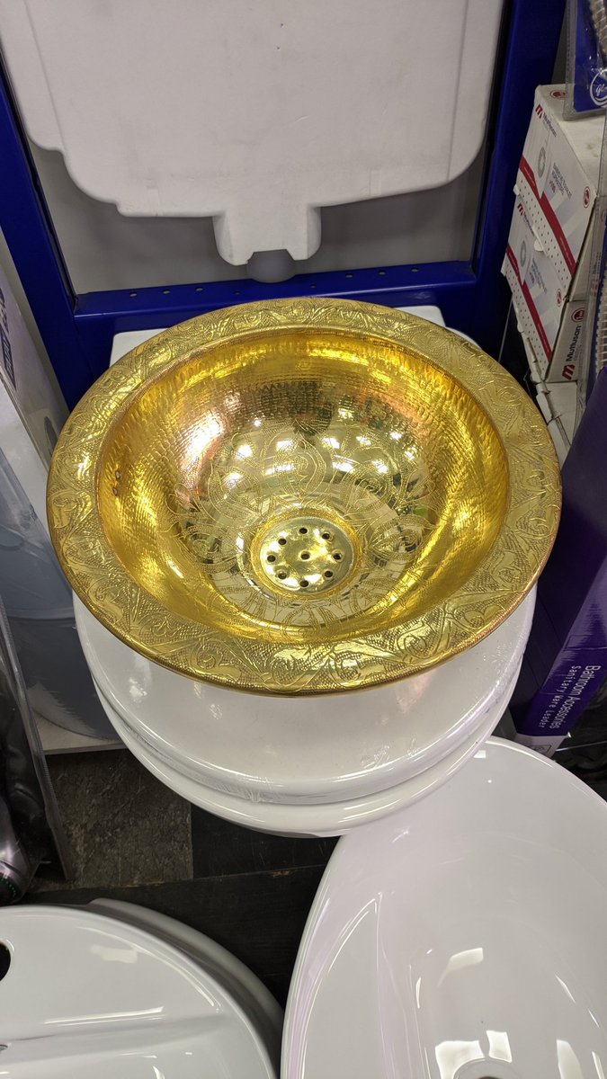 TheCopperItems's tweet photo. Awesome 😊 #design is so #simple 
#brasssink For Our Great #customers #happy #Happy_Holiday #NewYear #newcontent #decoration #luxuryhomes https://t.co/yQFxWELQuD