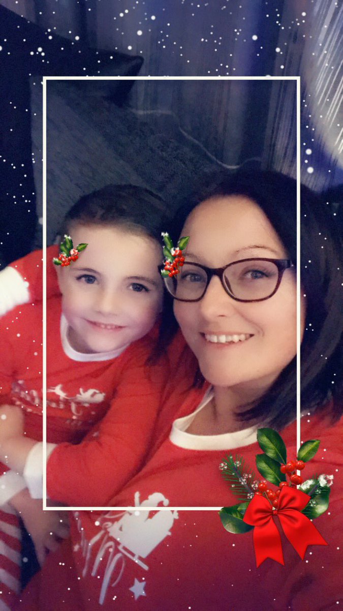 JayneBuchanan1's tweet photo. Merry Christmas to one and all #christmasatthestephensons #matchingpyjamas #Christmas @GilberdykeRocks @robinsgps https://t.co/e0xFpVrAqk