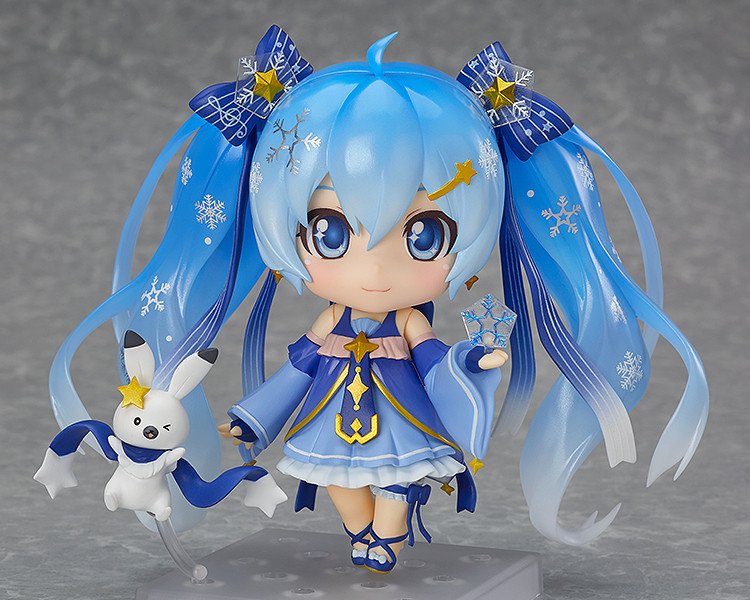 snow miku 2017!! THIS ONE IS SUPER PRETTY!!! i love her a lot