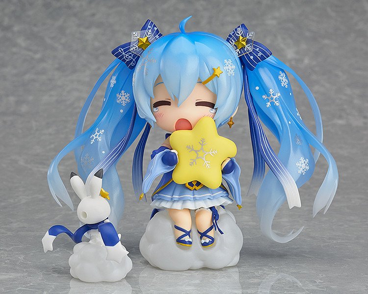 snow miku 2017!! THIS ONE IS SUPER PRETTY!!! i love her a lot
