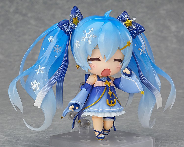 snow miku 2017!! THIS ONE IS SUPER PRETTY!!! i love her a lot