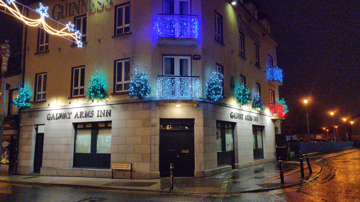 GalwayArms1's tweet photo. Happy Christmas to all our wonderful customers and thank you for all your support over a difficult and trying 2020. Here's to a brighter 2021 and we look forward to welcoming you all back when we can. Stay safe. https://t.co/fXsQY69hWU
