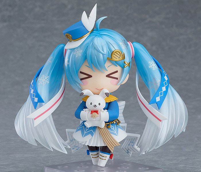 now we move on to this years snow miku 2020! i really like this one aswell shes so cool!!