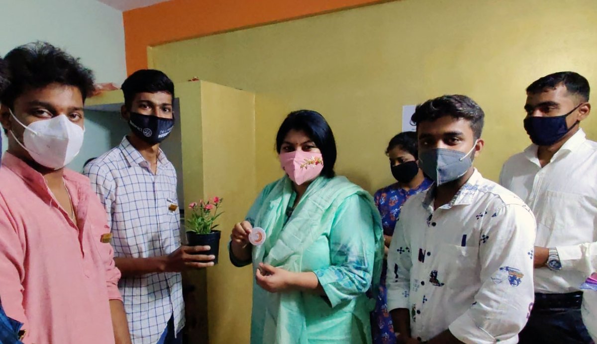 Sowmyareddyr's tweet photo. A Free Eye Check-up Camp was organized as part of ‘Santastic Vision’ by Rotaract Club of SSMRV College at Crystal Foundation, Vivekananda Colony in Ragigudda, JP Nagar Ward today.
#JPNagar #Jayanagara #SSMRV #Rotaract https://t.co/9h8btPUS0L