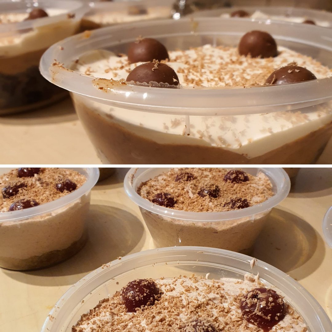 🎅Christmas Desserts 🎅

Blackforest cheesecake &amp; Baileys brownie trifle all done and chilling in the fridge unlike us! 🤣

We will be working until the early hours 😴 to ensure everything is perfect ❤