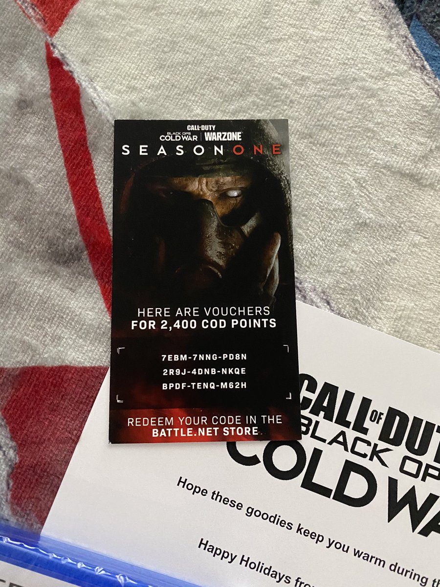 HollowPoiint's tweet image. I hear theres new weapons in the Cold War store.

Here are 3 FREE codes for COD POINTS!

Big thanks to my friends over at  @CallofDuty for the goodies 🎄🖤

(Use code HOLLOW) 🙃