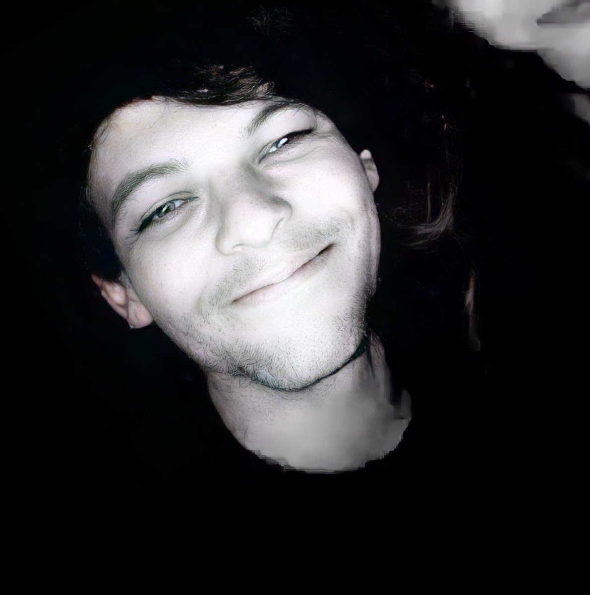 BarbaraRT28's tweet photo. It's so cute 🥺💗🎉

#HappyBirthdayLouisTomlinson 
#lightsforlouis #LightsForLou https://t.co/mLkqImeqID