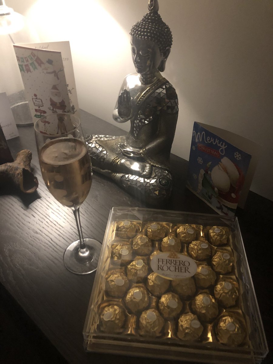 Massie68's tweet photo. Christmas eve tradition is  🍾  and a box of my favourite chocs in front of the TV #Christmas2020 #Christmas #christmasisnotcancelled #christmasinlockdown https://t.co/2EFlbkZYdg