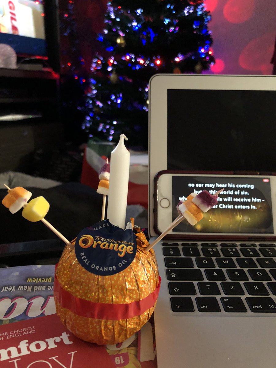 Cassiepinnells's tweet photo. #ThameChristingle https://t.co/UpF5reBSX0