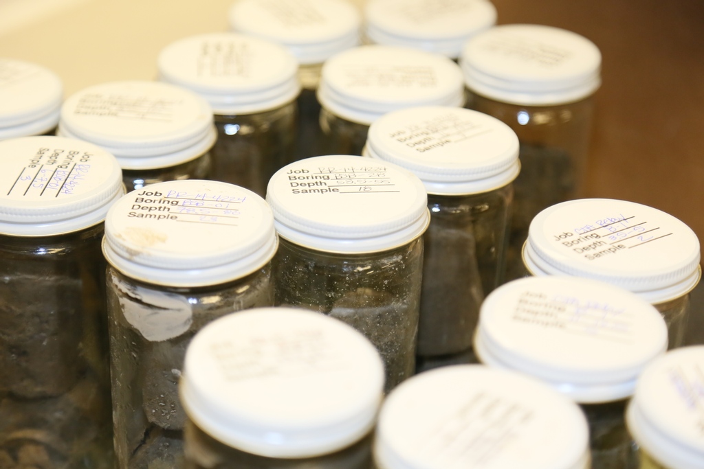 Princeton_Tech's tweet photo. Various job sites will send our material testing lab samples of their soil. Here, we can perform material investigation/classification tests, moisture content test, particle size analysis and more for them! #qualitycontrol

#princeton #princetonprojects #materialtesting https://t.co/6R5J41EDj0