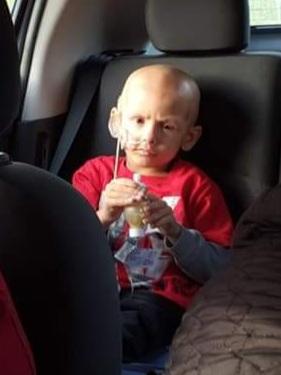 PotomacStorm's tweet photo. Potomac Storm Volleyball would like to say MERRY CHRISTMAS to a very special 4 year old.
Little Georgie Williamson, from Hedgesville, WV, has terminal cancer.
When Make-A-Wish, at St Judes, asked Georgie what he wished for. He replied that he wanted to go home.
#InOur❤'s https://t.co/53kymD6lxN