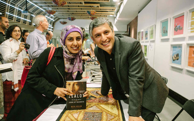 IndianSummerCND's tweet photo. We are proud to say that #IndianSummerFestival is a place where worlds meet. Flash back to #ISF2014, @ZarqaNawaz gets her book signed by @rezaaslan. What a sweet moment when a star becomes a fan ❤️ #12daysofthrowbacks RT if you've been to ISF. https://t.co/R3TB12LoWp