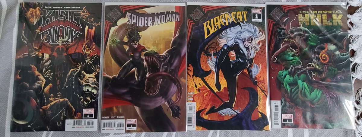 Prairie_Bayou's tweet photo. LCS pull this week. Also a Hulk Golden Book for my grand nephew. #MarvelComics #DCComics #BOOM #IDWP #GoldenBook #SleepingBeauties #TheUnkindnessOfRavens #Klaus #Hulk #KingInBlack #SpiderWoman #BlackCat #DarkInterlude #Deadpool #DarkKnightsDeathMetal #TheImmortalHulk https://t.co/prVd6lFxuJ