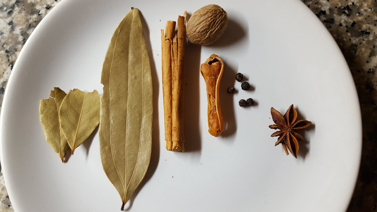 since I am spending Xmas eve alone, I decided to write something about spices! What do these  #spices have in common?  #botany  #Iamabotanist  #plantmas