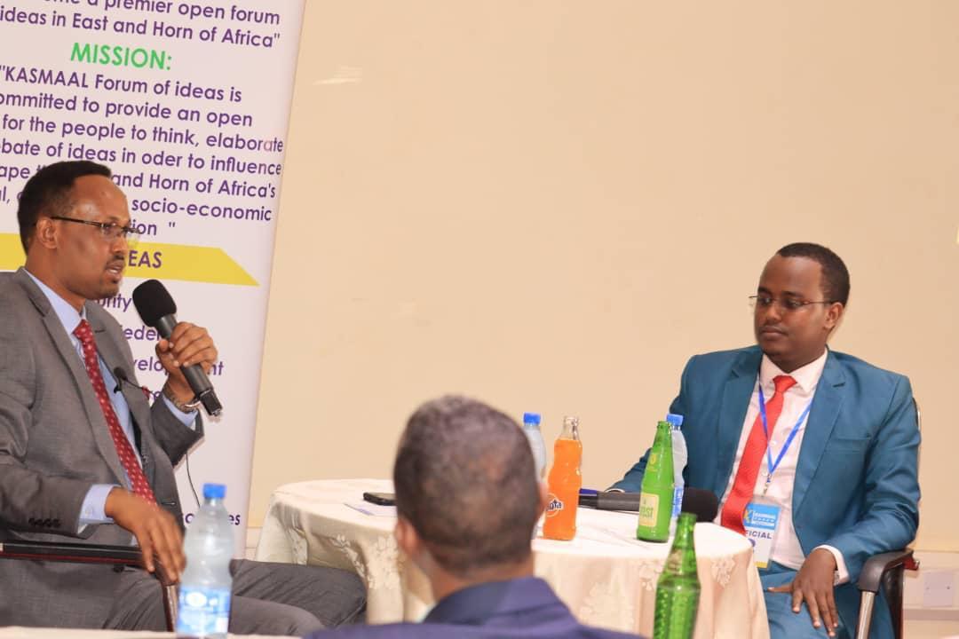 kasmaalForum's tweet photo. On this previous Tuesday we have organized a scientific debate themed "The 2021 elections in Somalia:Challenges and ways forward."
The debate hosted former Director of @HSNQ_NISA @GenTuryare as a guest speaker where he was asked number of questions about the theme of the debate. https://t.co/tKUK9R7a7m