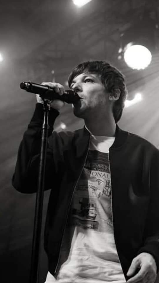 BarbaraRT28's tweet photo. Espero verte pronto sol..

#LightsForLou #lightsforlouis #HappyBirthdayLouisTomlinson https://t.co/b18L2kburm