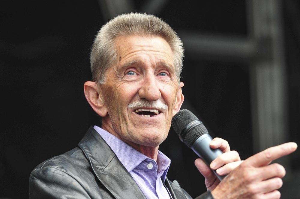 Thank you everyone for remembering Barry today on what would have been his 76th birthday 👊