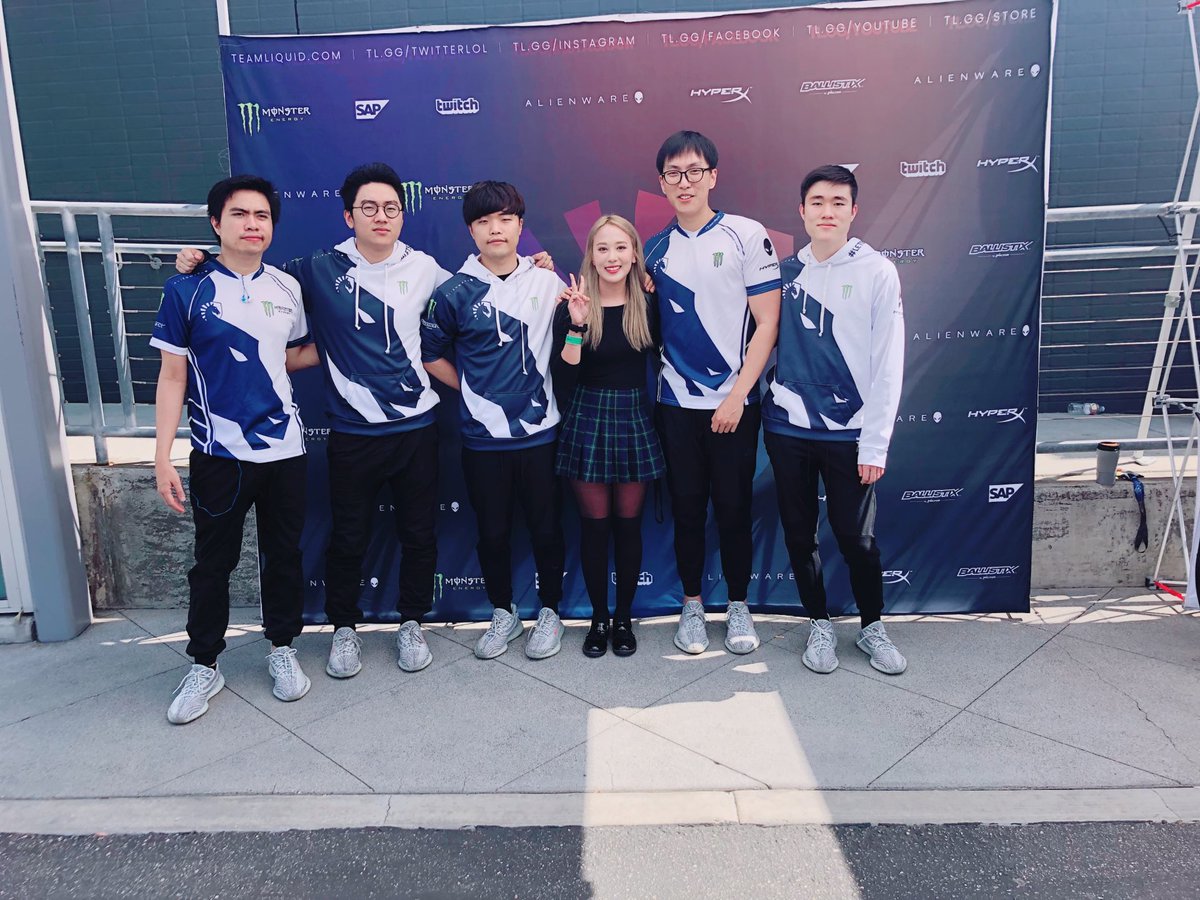 mlafrence's tweet photo. Tbt to better times ⁦@Doublelift1⁩ ⁦@TeamLiquid⁩ https://t.co/HJqkluchEq