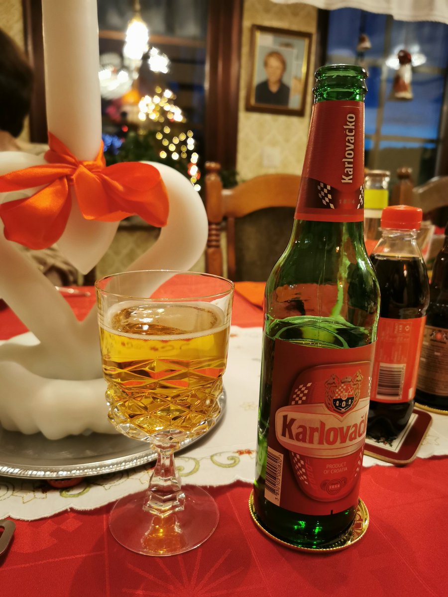 AnnieMJonsson's tweet photo. @JeffBryanDavis @Harmontown Merry Christmas and cheers! https://t.co/lQe8d68O0p
