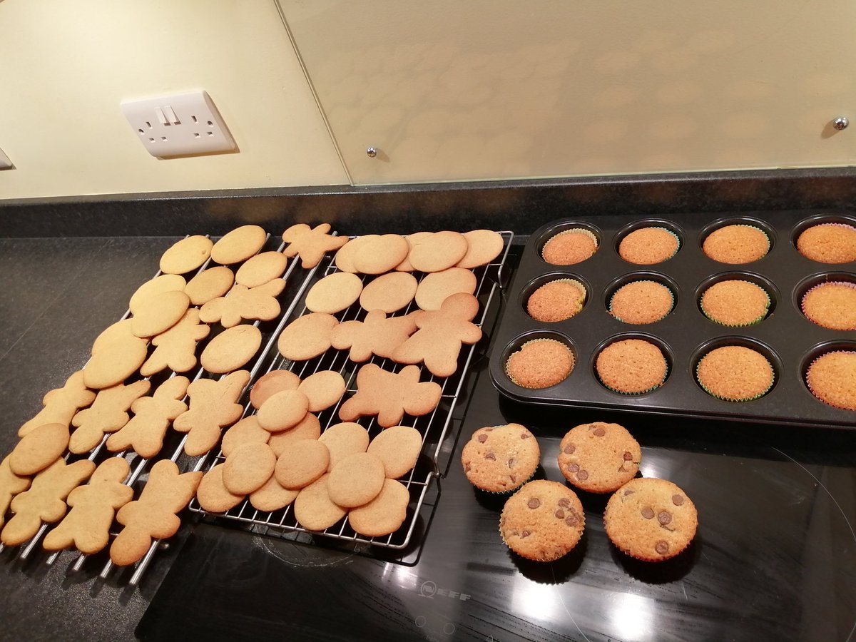 MsRose524's tweet photo. Oops #baking #forsharing https://t.co/wN7ffRlCwM