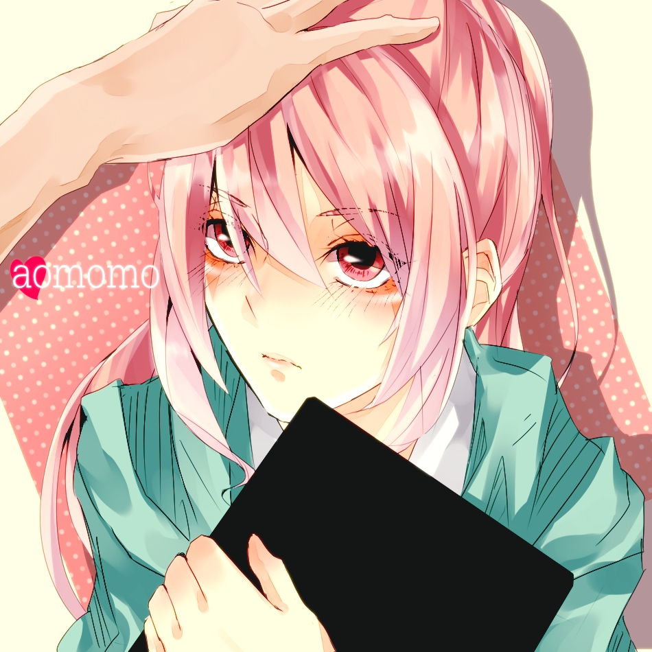 MomoiSatsvki's tweet photo. "I am nooot~! (/｀Д´)/" staring angrily at her childhood friend as he ruffled her hair. https://t.co/VdAhYbMDEe