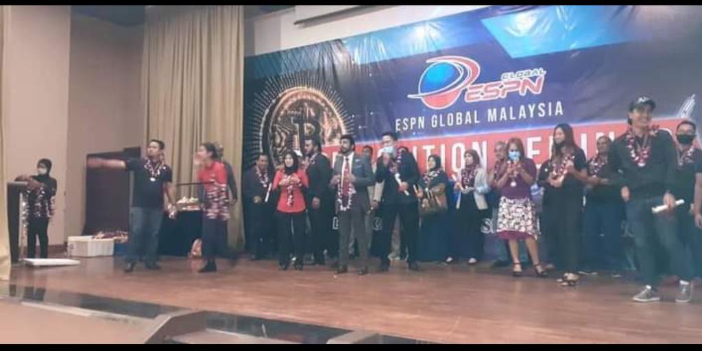 akidremichael's tweet photo. 🇬🇱🇴🇲🇵🇱🇭🇳*REWARD & RECOGNITION CEREMONY IN MALAYSIA*🇮🇪🇬🇾🇮🇱🇮🇱
JOIN OUR BIG TEAM TODAY 🔥🔥
ESPN GLOBAL IS BEST ONLINE INVESTMENT PROGRAM OPPORTUNITY.. Join us today
#Espnglobal #onlineinvestments
#crtptobullrun #cryptocurrency #smartmoney
https://t.co/LfgBN1q4J9 https://t.co/u2NOb2WQZ5