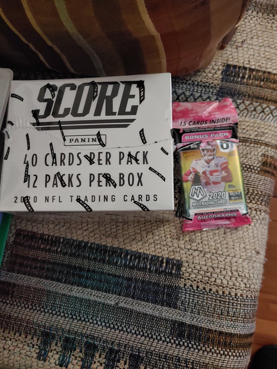 Spade_4U_32's tweet photo. Still cheaper than playing #Madden full time 😂🤣 #Panini #Mosaic #Score #HobbyBox #FatPacks https://t.co/uvaQ8nhsNX