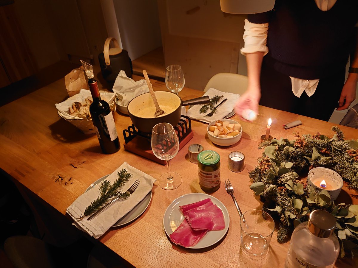 AdmVonSchneider's tweet image. Happy holidays from Switzerland everyone! 🎄🧀
2021 will be better, I promise: #BinDiff 7 beta later in January